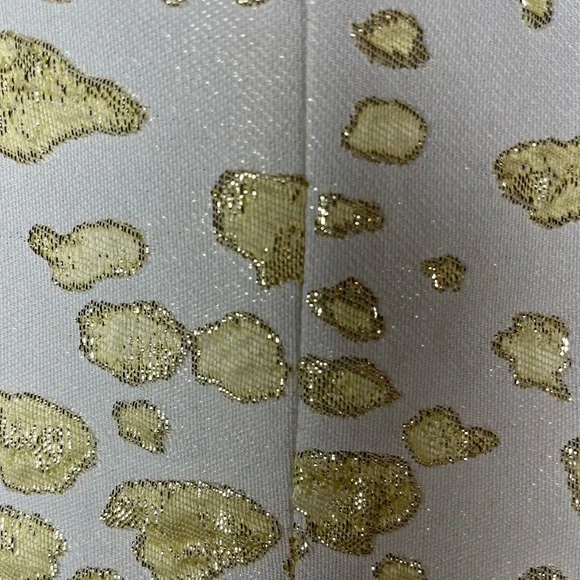 Entro Gold Patterned Sleeveless Blouse - Picture 6 of 6